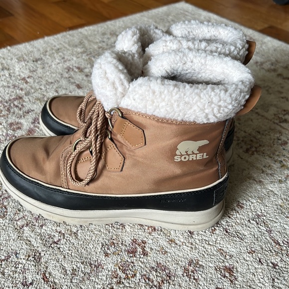 Sorel Explorer boot 6.5 - Picture 2 of 4